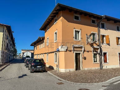 Foto Locale commerciale in VIA UDINE  81, Mortegliano Centro di 183 m²