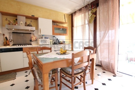 Foto Appartamento in Via Pigafetta, Nanto di 154 m² con 7 locali in vendita