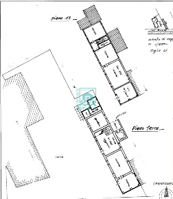 Foto Casale a Camaiore Capezzano Pianore di 216 m² con 10 locali in vendita