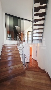 Foto Duplex in Viale Ferrari 5, Casarano di 200 m² con 6 locali in vendita