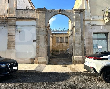 Foto Laboratorio in Via PORTICO BONGIORNO SNC, Avola Centro di 200 m²