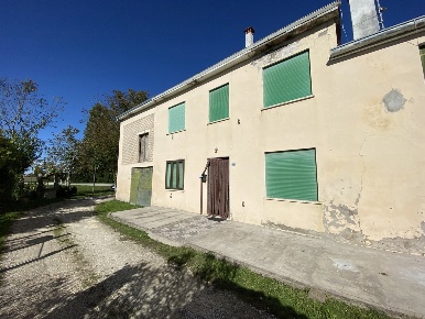 Foto Rustico in Via MATTEOTTI 113, Noventa Vicentina Centro di 100 m²