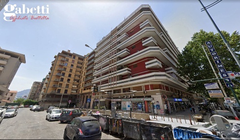 Foto Appartamento in Largo Villaura 11, Palermo Porto di 70 m² con 3 locali