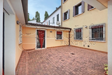 Foto Casa indipendente in Arianuova, Ferrara San Benedetto di 300 m²