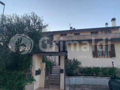 Foto Appartamento in Via assisi 1, Bettona Passaggio di 75 m² con 3 locali