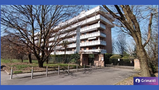 Foto Magazzino in G. De Chirico, Milano Trenno di 77 m² con 1 locali