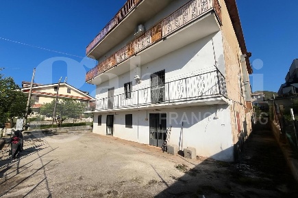 Foto Appartamento in Armando Diaz, Bellona Centro di 210 m² con 9 locali