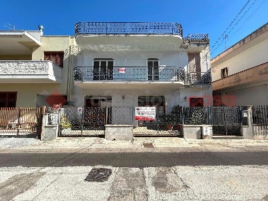 Foto Casa indipendente in san michele, Poggiardo Centro di 167 m²