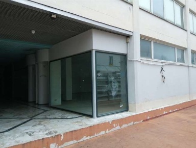 Foto Negozio in Galleria Nazioni Unite, Vittorio Veneto Centro di 128 m²