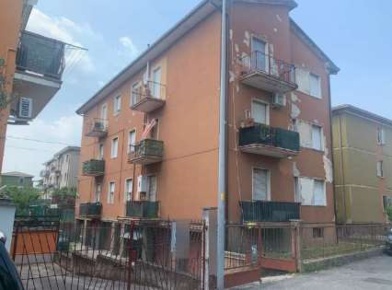 Foto Appartamento in Via Adria, Verona Borgo Roma di 71 m² con 4 locali