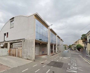 Foto Negozio in Via Garibaldi, Canegrate di 614 m² con 5 locali in vendita