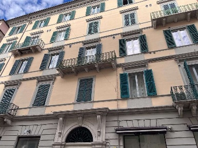 Foto Appartamento a Ancona di 115 m² con 4 locali in vendita