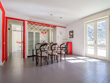 Foto Appartamento in Via 1 Maggio, Ardesio Centro di 80 m² con 3 locali