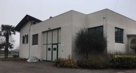 Foto Negozio in Via xxiv aprile, Remedello Remedello Di Sotto di 149 m²