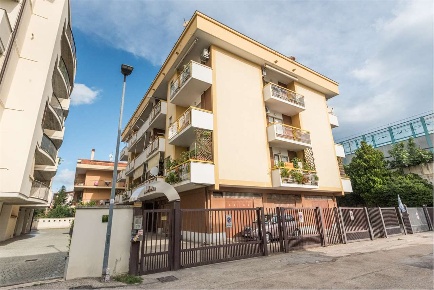 Foto Appartamento in via cerrano 9, Montesilvano Centro di 110 m²