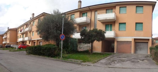 Foto Appartamento in Via Salici, Fossombrone Centro di 101 m² con 6 locali
