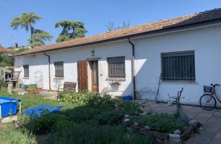 Foto Appartamento in Via Martiri, Jolanda di Savoia Centro di 96 m²