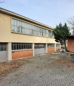 Foto Capannone industriale in Via Vittorio Veneto  36, Villa Guardia