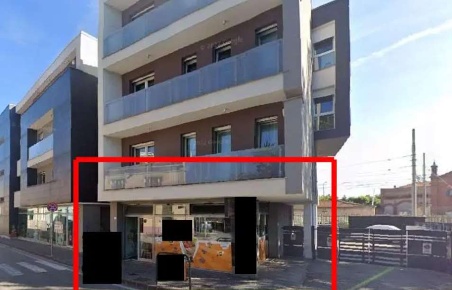 Foto Negozio in Via XXIV Maggio, Pesaro Piazzale Giosuè Carducci di 59 m²