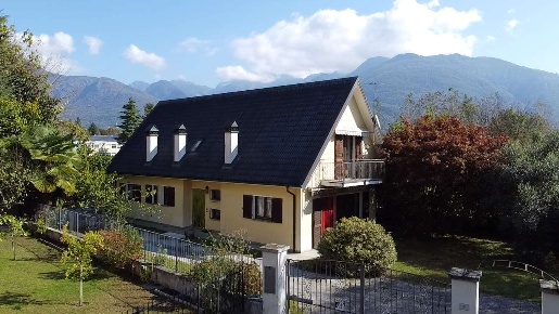 Foto Casa indipendente in Via Mazzini 15, Crevoladossola Centro di 212 m²