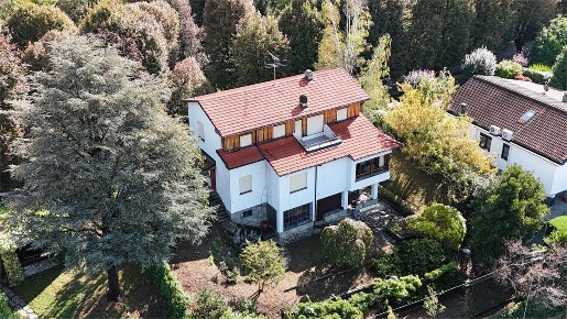 Foto Villa unifamiliare in Viale del castello 2, Reano di 300 m² in vendita