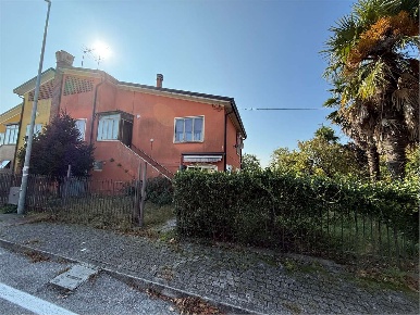 Foto Appartamento in Via Idrovora 100, Codevigo di 150 m² con 6 locali