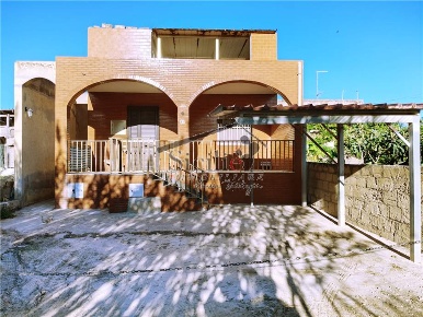 Foto Casa indipendente in -, Scicli di 77 m² con 5 locali in vendita