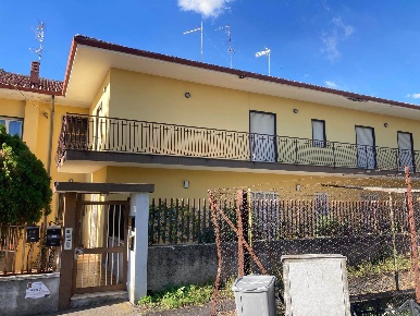 Foto Appartamento in VIA FINAITA  6, Zafferana Etnea Centro di 90 m²