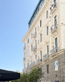 Foto Ufficio in Piazza Vittorio Veneto, Salerno Centro di 85 m² in affitto