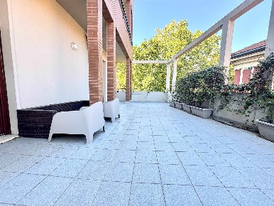 Foto Appartamento in Via Sottocorno  1, Milano Piave - Tricolore di 120 m²