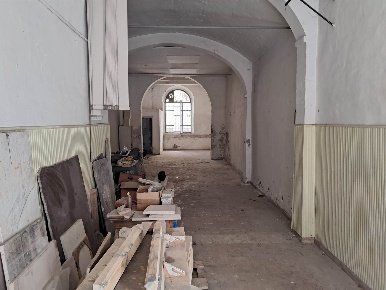 Foto Magazzino a Poggibonsi Centro di 77 m² con 1 locali in vendita