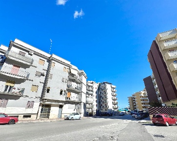 Foto Appartamento in Via Papa Giovanni 12, Trani di 130 m² con 4 locali