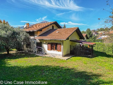 Foto Villa unifamiliare in via pertini 8, Montalto Dora di 165 m²