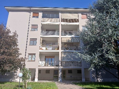 Foto Appartamento a Mortara Centro di 87 m² con 3 locali in vendita