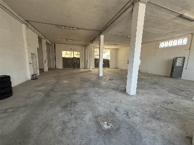 Foto Laboratorio a San Severino Marche Centro di 234 m² con 1 locali