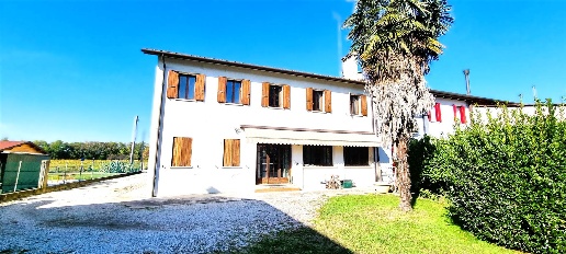 Foto Villa bifamiliare in Via Monsignor Tognana, Quinto di Treviso
