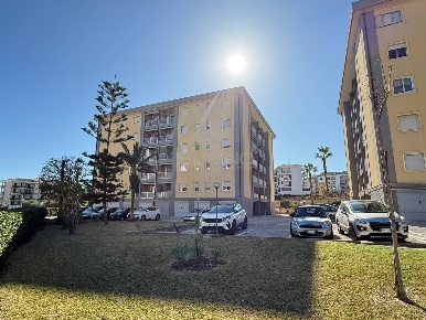Foto Appartamento in VIA ALGERI, Siracusa Mazzarrona di 131 m² con 4 locali