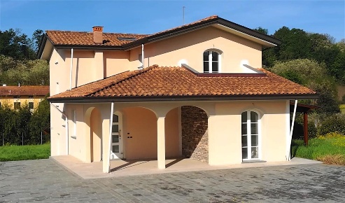 Foto Villa unifamiliare a Capannori Gragnano - Lappato di 251 m² in vendita