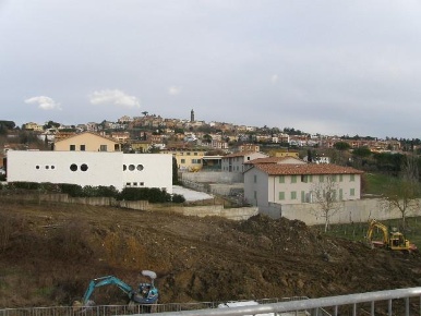 Foto Capannone industriale a Peccioli Centro di 240 m² con 2 locali