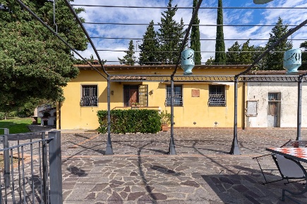 Foto Appartamento a Capraia e Limite di 130 m² con 5 locali in vendita