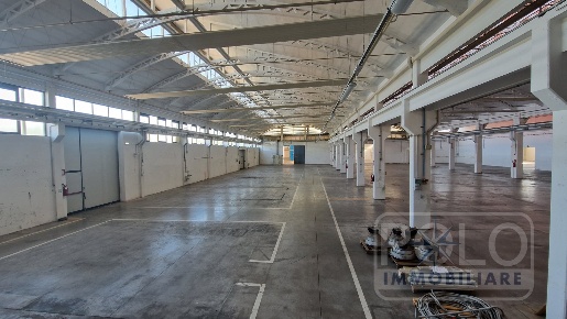 Foto Capannone industriale a Verona di 19710 m² con 1 locali in vendita