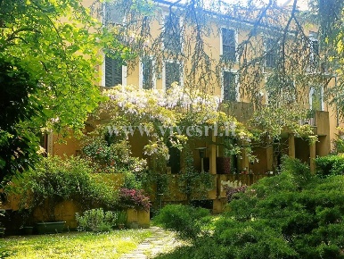 Foto Appartamento in Via Vallazze, Milano Città Studi di 180 m² in vendita