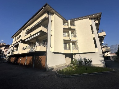 Foto Appartamento in via statale, Garlate di 51 m² con 2 locali in vendita