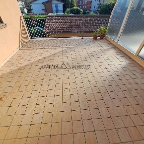 Foto Appartamento a Forlì di 95 m² con 5 locali in affitto