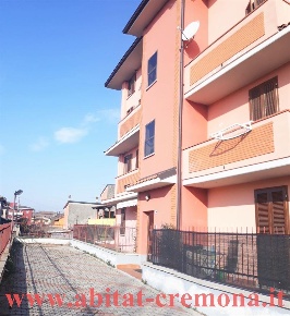 Foto Appartamento a Cremona di 75 m² con 3 locali in affitto