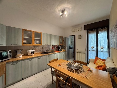 Foto Appartamento in Via Nizza, Torino Nizza Millefonti di 75 m² in vendita