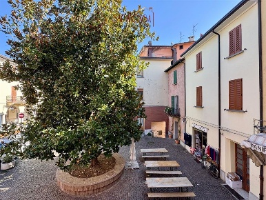 Foto Appartamento a Riolo Terme Centro di 159 m² con 4 locali in vendita