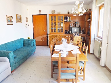 Foto Appartamento a Perugia di 100 m² con 5 locali in vendita