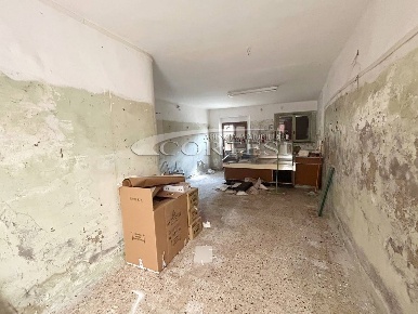 Foto Locale commerciale a Fratte Rosa di 25 m² con 1 locali in vendita