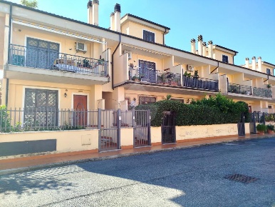 Foto Appartamento in VIA GARIBALDI, Guidonia Montecelio di 120 m²
